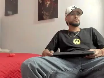 Live with harold_999 on FliCam