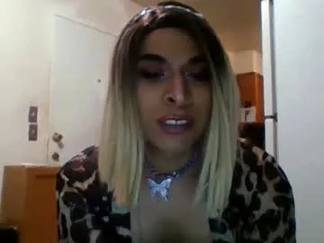 sexmittennjoytoy – webcam model profile photo Image 4