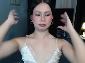 DafnePrice – webcam model profile photo Image 6