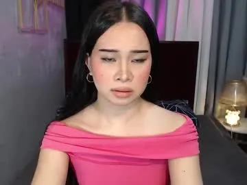 DafnePrice – webcam model profile photo Image 7