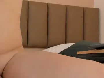 lavetax – webcam model profile photo Image 11