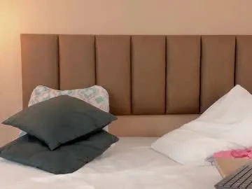 lavetax – webcam model profile photo Image 12