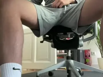 AgathaClox – webcam model profile photo Image 3