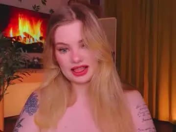 Polli_Kiss – webcam model profile photo Image 15