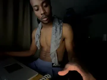 FoxxyMilf – webcam model profile photo Image 7