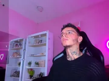 LucySkyvy – webcam model profile photo Image 4