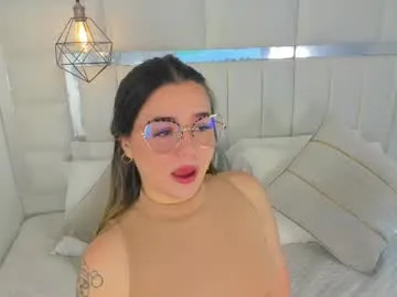 RosaGonzalez – webcam model profile photo Image 7