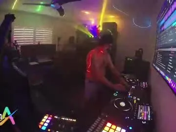 big13inchess – webcam model profile photo Image 14