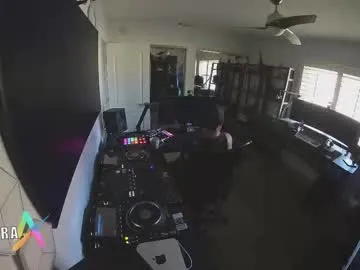 big13inchess – webcam model profile photo Image 8