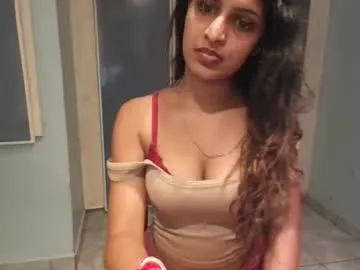 FerLenns – webcam model profile photo Image 10