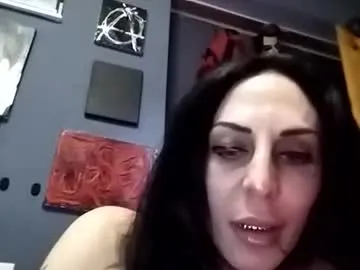 AnnieConnors – webcam model profile photo Image 2