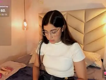 NaughtiestGal – webcam model profile photo Image 7