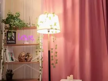 NaughtiestGal – webcam model profile photo Image 13