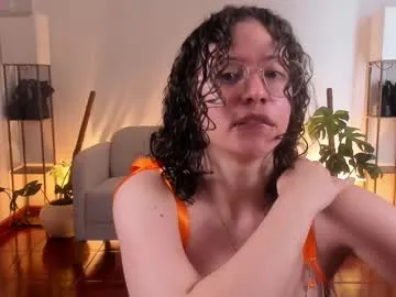 LuckyStarYou – webcam model profile photo Image 17