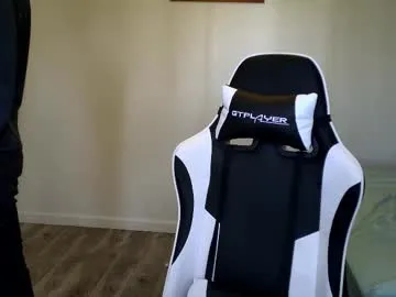 Donovan_Desmond – webcam model profile photo Image 11