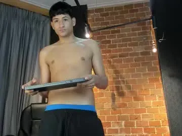 RobinTheSiren – webcam model profile photo Image 3