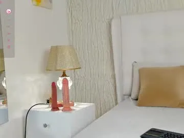 JackieBell – webcam model profile photo Image 12