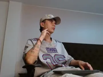 SkyLumen – webcam model profile photo Image 10