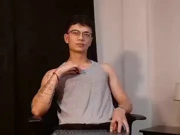 SkyLumen – webcam model profile photo Image 6