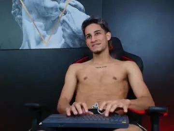 Juhone – webcam model profile photo Image 4