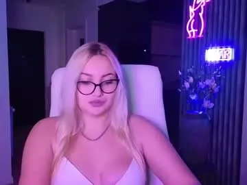 SofiRivas – webcam model profile photo Image 10