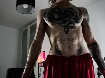 DulceBaker – webcam model profile photo Image 5