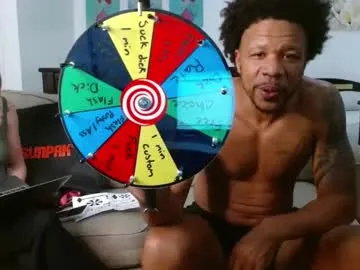 NikolJhones – webcam model profile photo Image 19