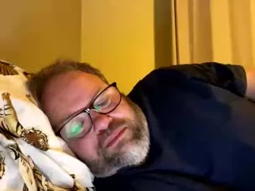 SariMiller – webcam model profile photo Image 3