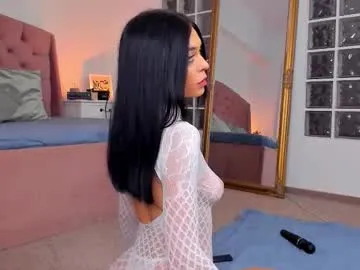 LauraCaruso – webcam model profile photo Image 13