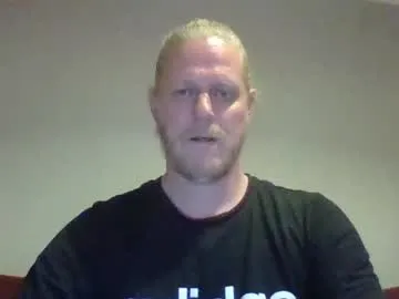 lucaskodak – webcam model profile photo Image 10