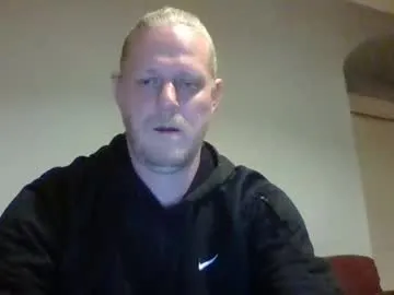 lucaskodak – webcam model profile photo Image 6