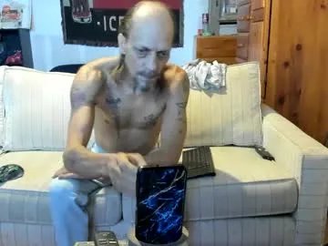 KimPage – webcam model profile photo Image 4