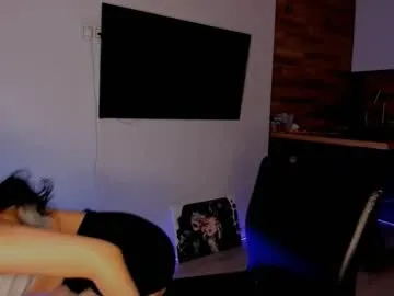 ValenShaw – webcam model profile photo Image 12