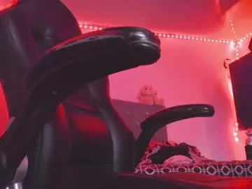 LauraJean – webcam model profile photo Image 19