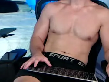 pizza_biceps – webcam model profile photo Image 13