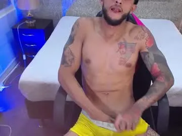 AirboyTy – webcam model profile photo Image 14