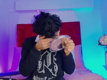 PrettyAriel18 – webcam model profile photo Image 4