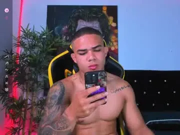 Juhone – webcam model profile photo Image 14