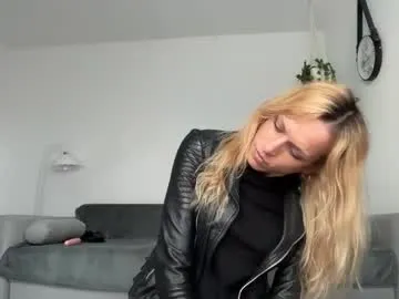 ButterfliesLove – webcam model profile photo Image 3