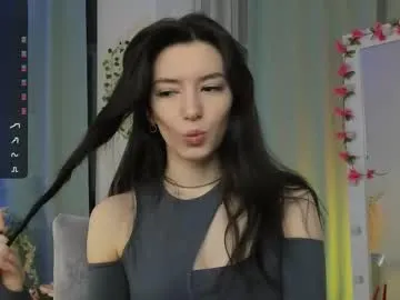 Fire-18 – webcam model profile photo Image 4