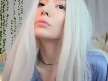 Fire-18 – webcam model profile photo Image 7