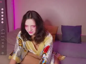 AprilXXS – webcam model profile photo Image 2