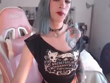 BellaVibes – webcam model profile photo Image 8