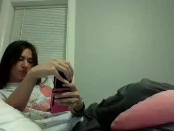 CarolineP – webcam model profile photo Image 9