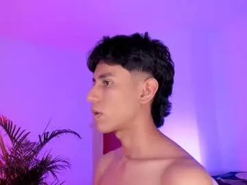 AvaBlueX – webcam model profile photo Image 18