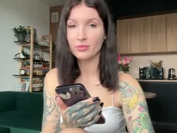 Ninabigtitied – webcam model profile photo Image 10