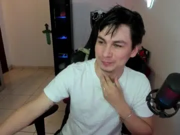 MhiaTaylor – webcam model profile photo Image 9