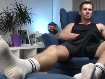 louie_evans – webcam model profile photo Image 14
