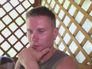 louie_evans – webcam model profile photo Image 18