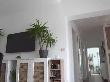 otouhu76 – webcam model profile photo Image 6